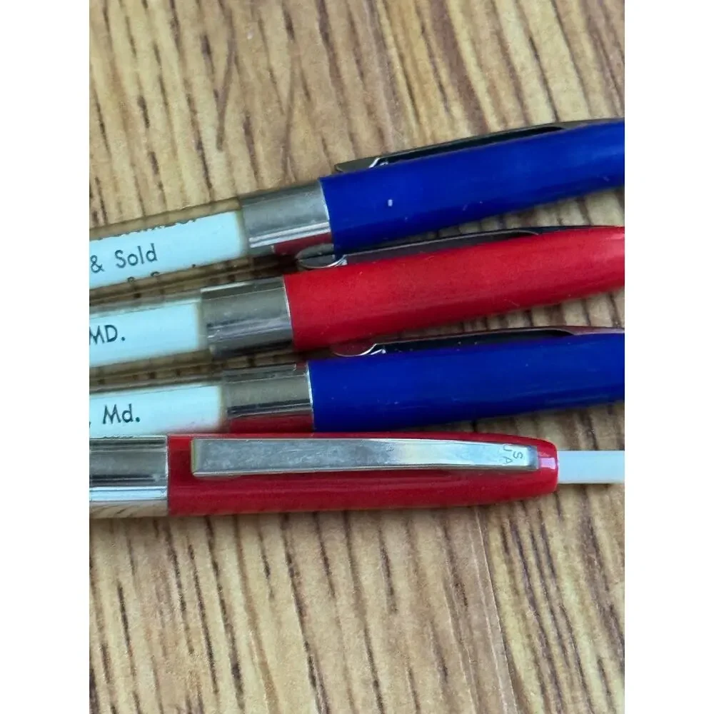 Set of 4 MULLINIX GRAIN & FERTILIZER pens - as is